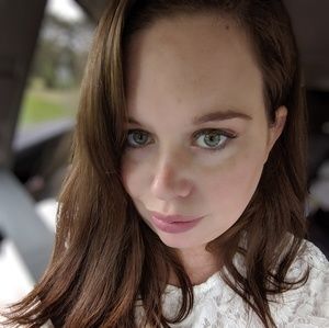 Meet your Posher, Niki